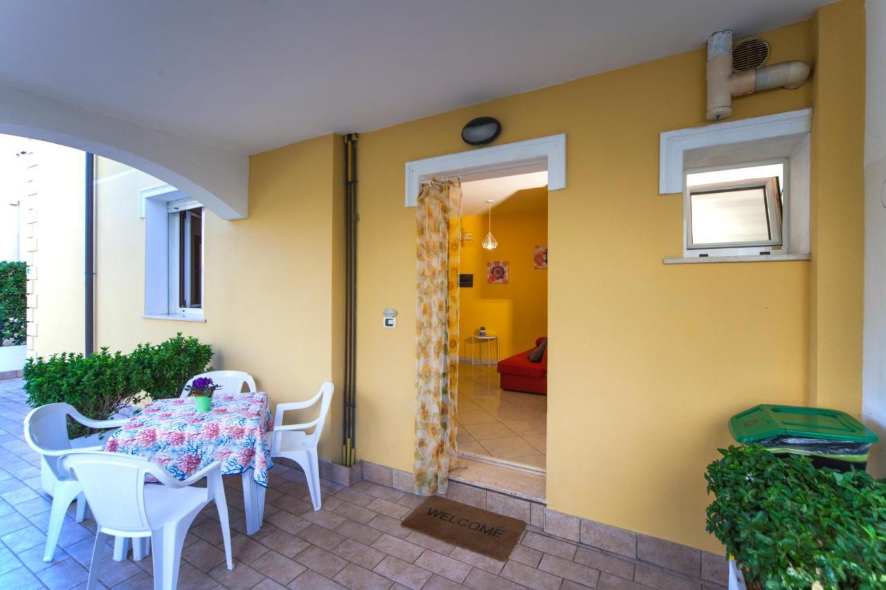 Residence Yellow Rimini Exteriér fotografie